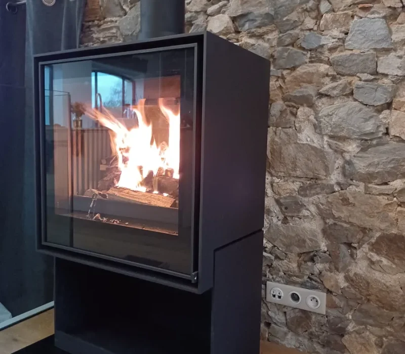 Marque de poêle et cheminée Barbas vendu par l'entreprise quali-flammes, entreprise de cheminée et poêles à Vallet