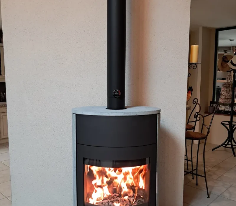 Marque de poêle et cheminée Lorflam vendu par l'entreprise quali-flammes, entreprise de cheminée et poêles à Vallet
