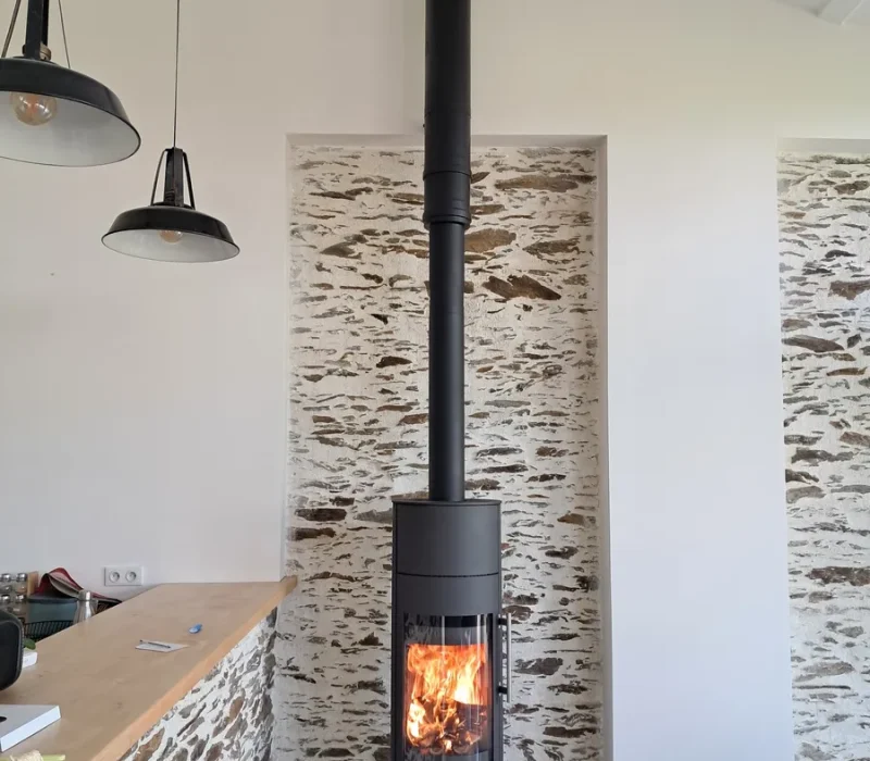 Marque de poêle et cheminée Lorflam vendu par l'entreprise quali-flammes, entreprise de cheminée et poêles à Vallet