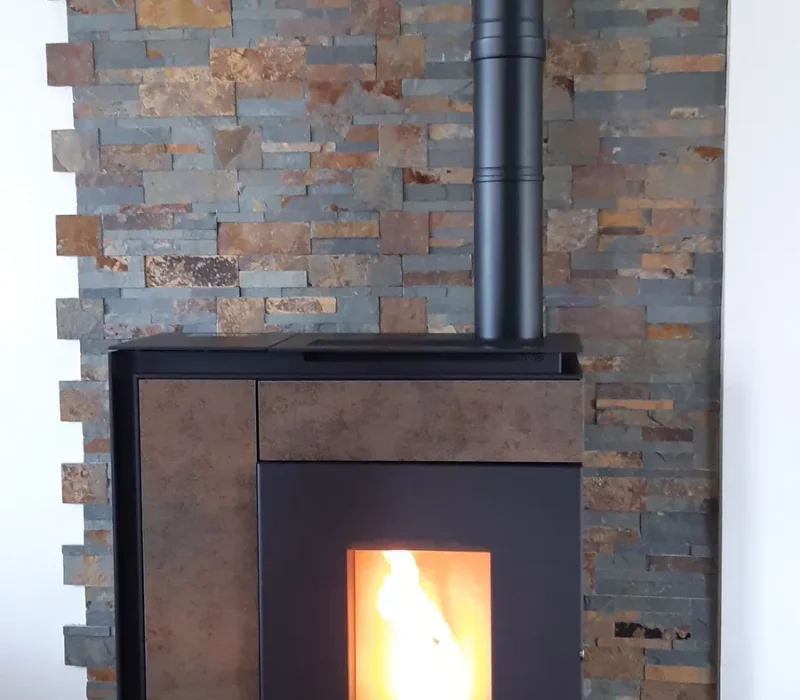 Marque de poêle et cheminée Oranier vendu par l'entreprise quali-flammes, entreprise de cheminée et poêles à Vallet