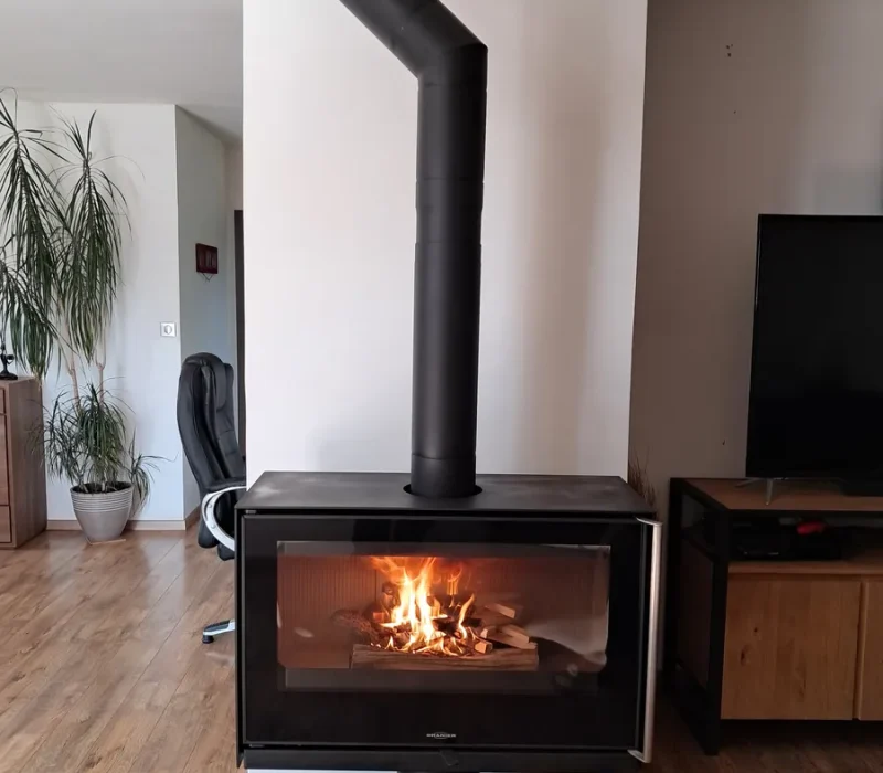 Marque de poêle et cheminée Oranier vendu par l'entreprise quali-flammes, entreprise de cheminée et poêles à Vallet