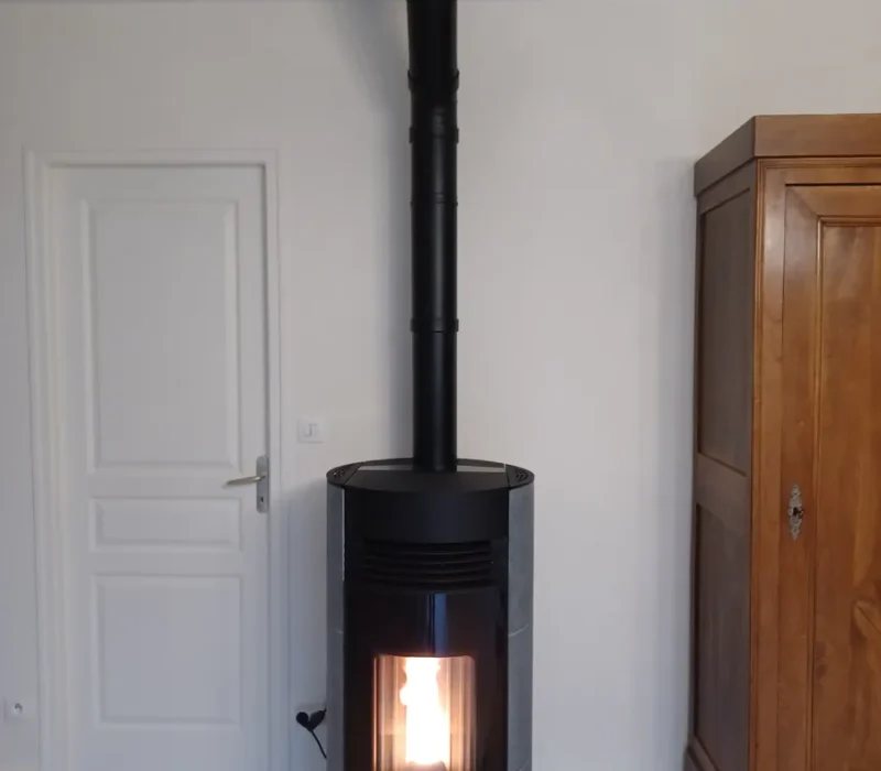 Marque de poêle et cheminée Oranier vendu par l'entreprise quali-flammes, entreprise de cheminée et poêles à Vallet