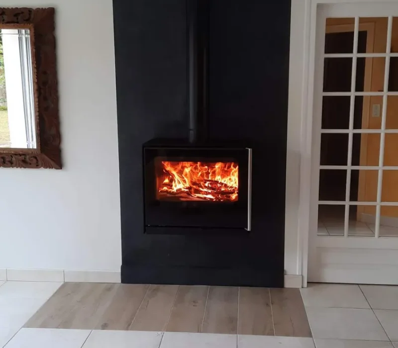 Marque de poêle et cheminée Oranier vendu par l'entreprise quali-flammes, entreprise de cheminée et poêles à Vallet