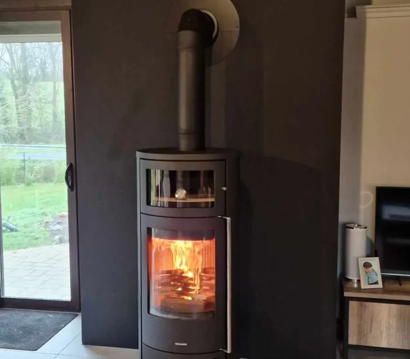 Marque de poêle et cheminée Oranier vendu par l'entreprise quali-flammes, entreprise de cheminée et poêles à Vallet