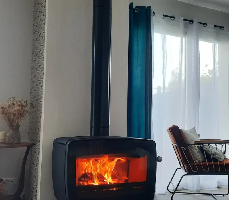 Réalisation de poêles par l'entreprise quali-flammes, entreprise de cheminée et poêles à Vallet