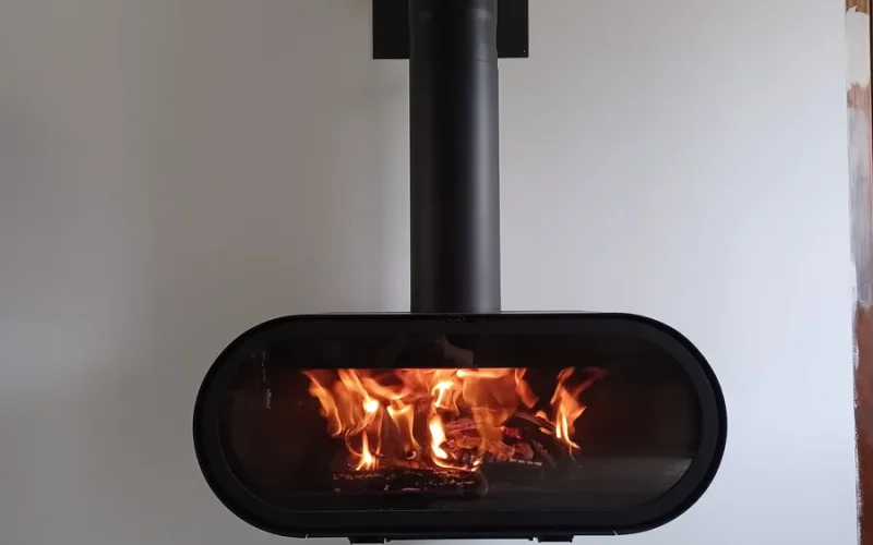 Marque de poêle et cheminée Rocal vendu par l'entreprise quali-flammes, entreprise de cheminée et poêles à Vallet